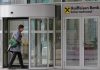Acțiunile Raiffeisen au scăzut cu 9% după acuzațiile conform cărora banca ar ajuta Rusia să evite sancțiunile
