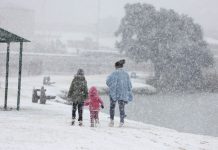 ANM ridică nivelul de alertă: Cod roșu de vânt și viscol în mai multe regiuni, rafale de peste 120 km/h