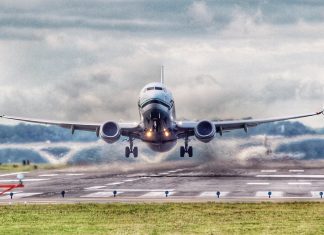 Europa mai are „șase săptămâni de combustibil pentru avioane”, avertizează șeful din domeniul energiei