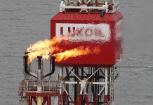 România caută soluții pentru rafinăria Lukoil Petrotel înaintea sancțiunilor. Guvernul vrea să ceară o amânare de la americani