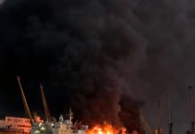 Rușii au lovit o navă civilă care aparține Turciei în portul din Odesa, Ucraina | Video