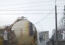 Drone rusești au lovit o fabrică americană din Dnipro. 300 de tone de ulei s-au scurs pe străzi