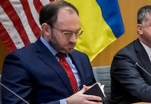 Cine este Andy Baker, strategul din umbră care influențează politica dură a lui Trump și Vance față de Europa