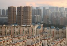 În China, există apartamente tip columbar. Oamenii le cumpără nu pentru a locui în ele, ci pentru a depozita cenușa rudelor decedate. Vă povestim de ce