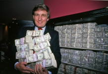 Tranzacționează ca Trump: Dacă ai fi investit ca președintele SUA, ai fi depășit randamentul indicelui S&P 500. Analizăm investițiile