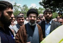 NYT: Fiul lui Ali Khamenei a devenit principalul candidat pentru funcția de lider suprem al Iranului