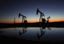 Prețul petrolului a scăzut la niveluri nemaivăzute dinaintea războiului cu Iranul