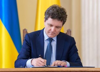 Nicușor Dan a semnat demisiile miniștrilor PSD și a numit interimarii. Liderii pro-europeni, chemați la Cotroceni