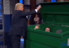 Trump publică un clip AI în care îl aruncă pe Stephen Colbert într-un tomberon, după anularea emisiunii „Late Show” | Video