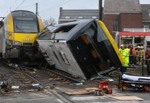 Patru persoane au murit în accidentul dintre un tren și un autobuz școlar, a confirmat vicepremierul Belgiei