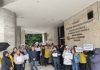 Blocaj în Finanțe: mii de angajați ai ANAF au ieșit în stradă. Sedii închise și proteste în toată țara împotriva noii legi a salarizării