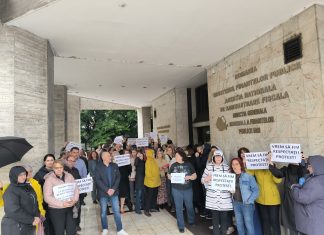 Blocaj în Finanțe: mii de angajați ai ANAF au ieșit în stradă. Sedii închise și proteste în toată țara împotriva noii legi a salarizării
