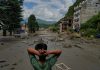 Aproape 1.500 de persoane dispărute, majoritatea turiști, după viiturile-fulger din Nepal și Tibet. Cel puțin 165 de morți