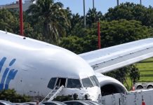 Accident aviatic grav la Miami: un avion Amazon a depășit pista și a lovit vehicule aflate la sol. Cinci persoane au murit