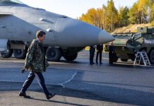 Nicuşor Dan a vizitat baza militară Lapland Air Wing din Finlanda: „România se află pe acelaşi drum, trecând de la F-16 la F-35”