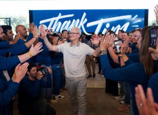 Cu peste 2.000%. Cu atât au crescut acțiunile Apple cât timp Tim Cook a fost CEO al companiei