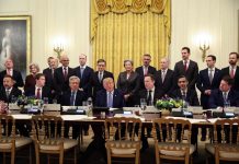 Trump și șefii giganților tech au semnat un acord pentru controlul inteligenței artificiale: „Este aproape ca o Constituție”