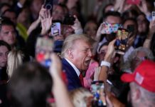 „Dumnezeu l-a făcut pe Trump”. Președintele SUA pompează banii contribuabililor americani în reclame de promovare